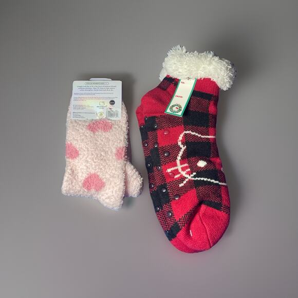 Hello Kitty Slipper Socks & Crème Shop X Aloe Extract & Lavender Infused Cozy - Picture 2 of 4